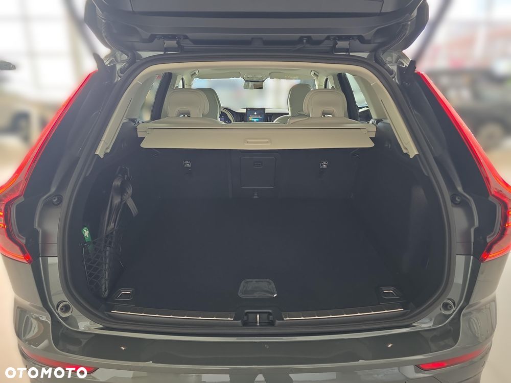 Volvo XC 60 B5 B AWD Ultra Dark - 9