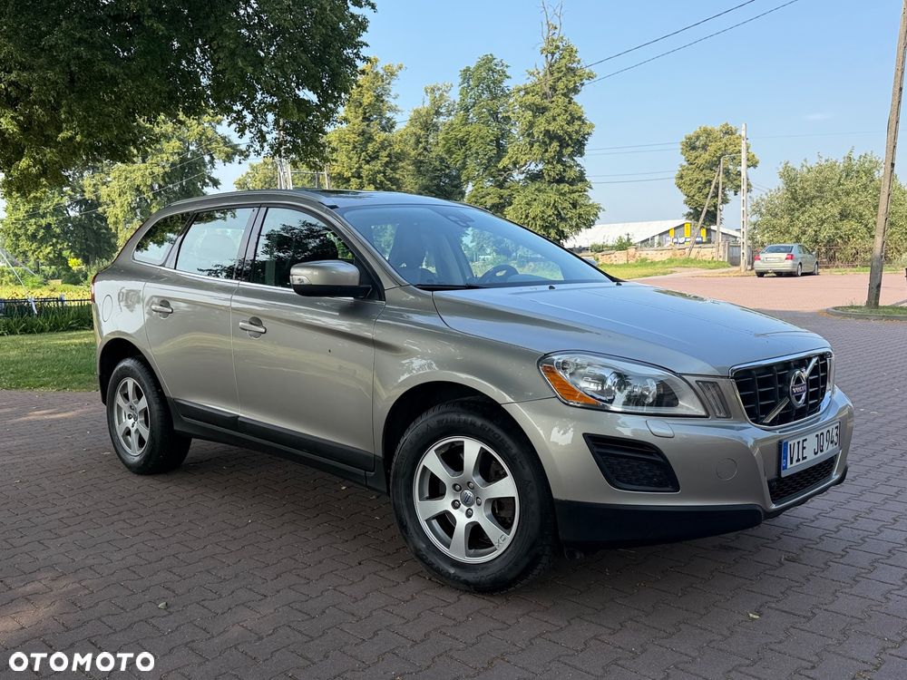 Volvo XC 60 2.0T Powershift Momentum - 2