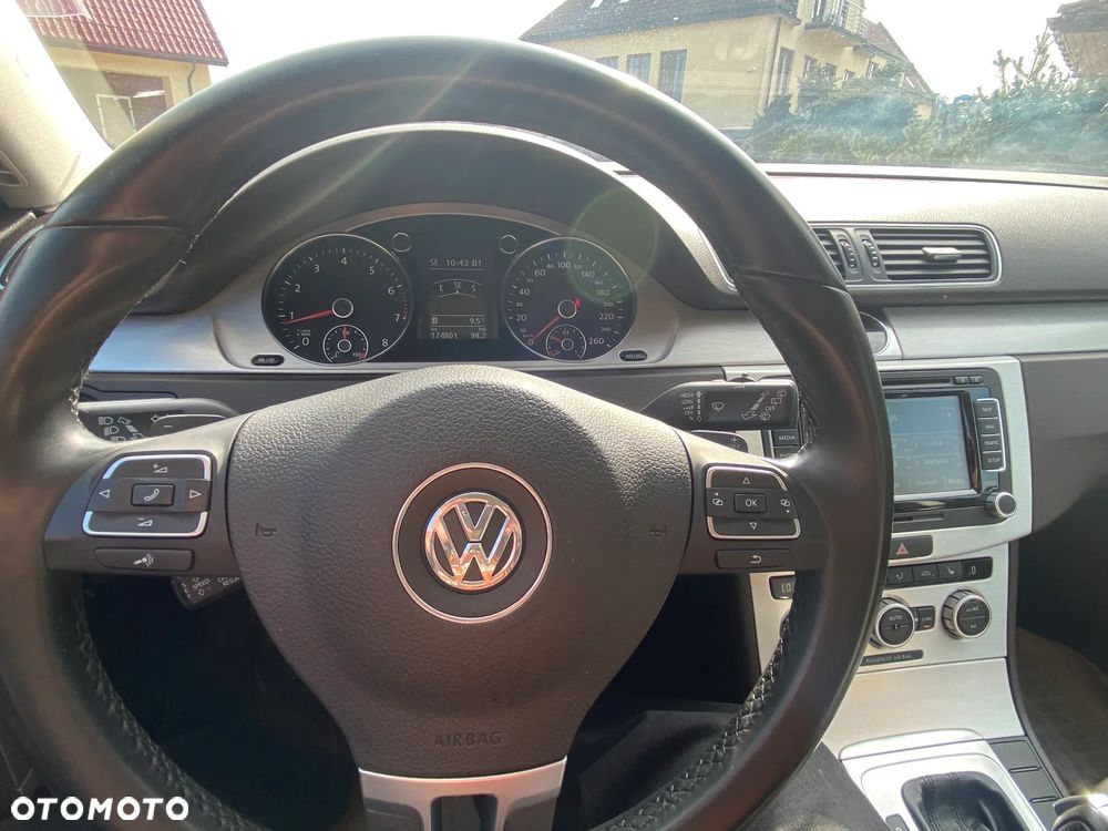 Volkswagen Passat 1.8 TSI Highline DSG - 18