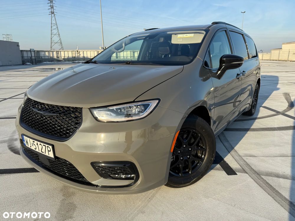 Chrysler Pacifica - 22