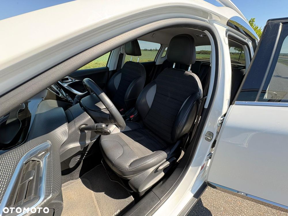 Peugeot 2008 e-HDi FAP 115 STOP & START Allure - 25