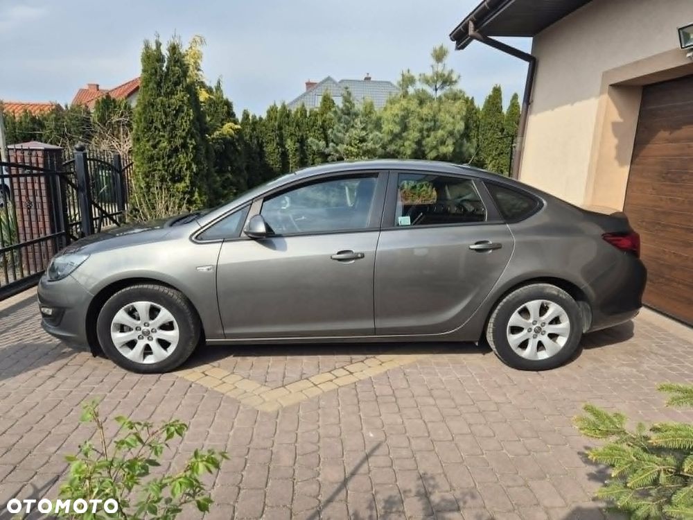 Opel Astra 1.6 Business - 25