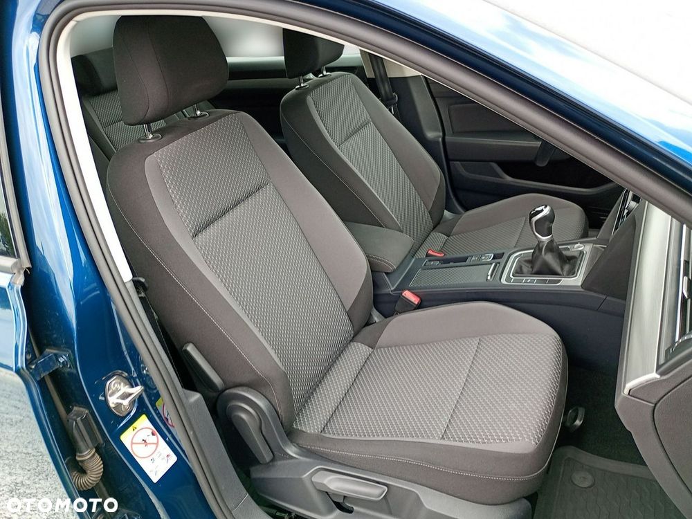 Volkswagen Passat Variant 2.0 TDI EVO Essence - 28
