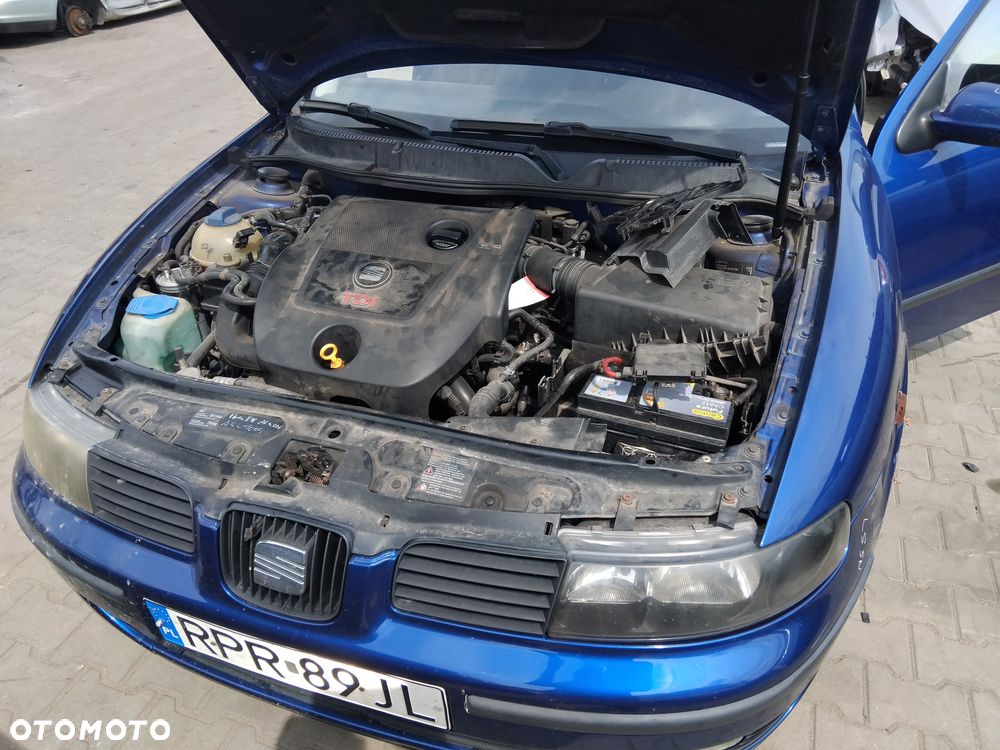 Seat Leon 1 Toledo 2 1,9 ARL 150 KM pas przedni kpl.