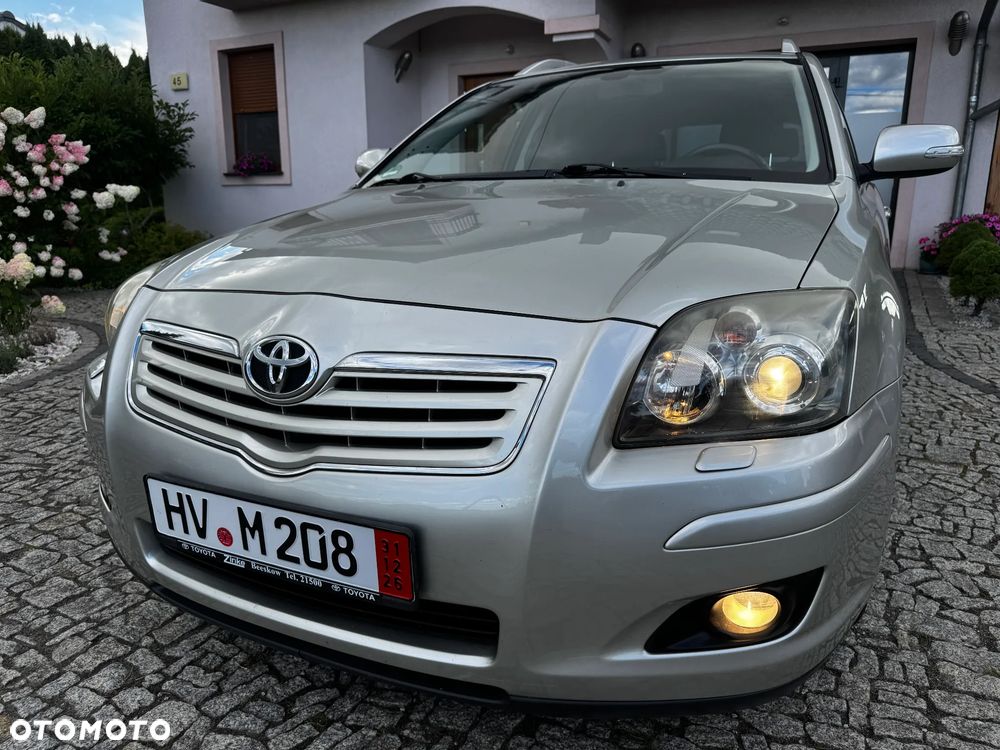 Toyota Avensis 1.8 VVT-i Executive - 13