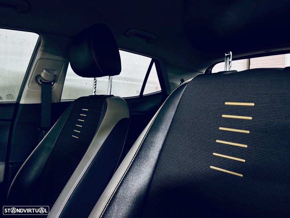 Kia Stonic 1.0 T-GDI Tech 7DCT - 13