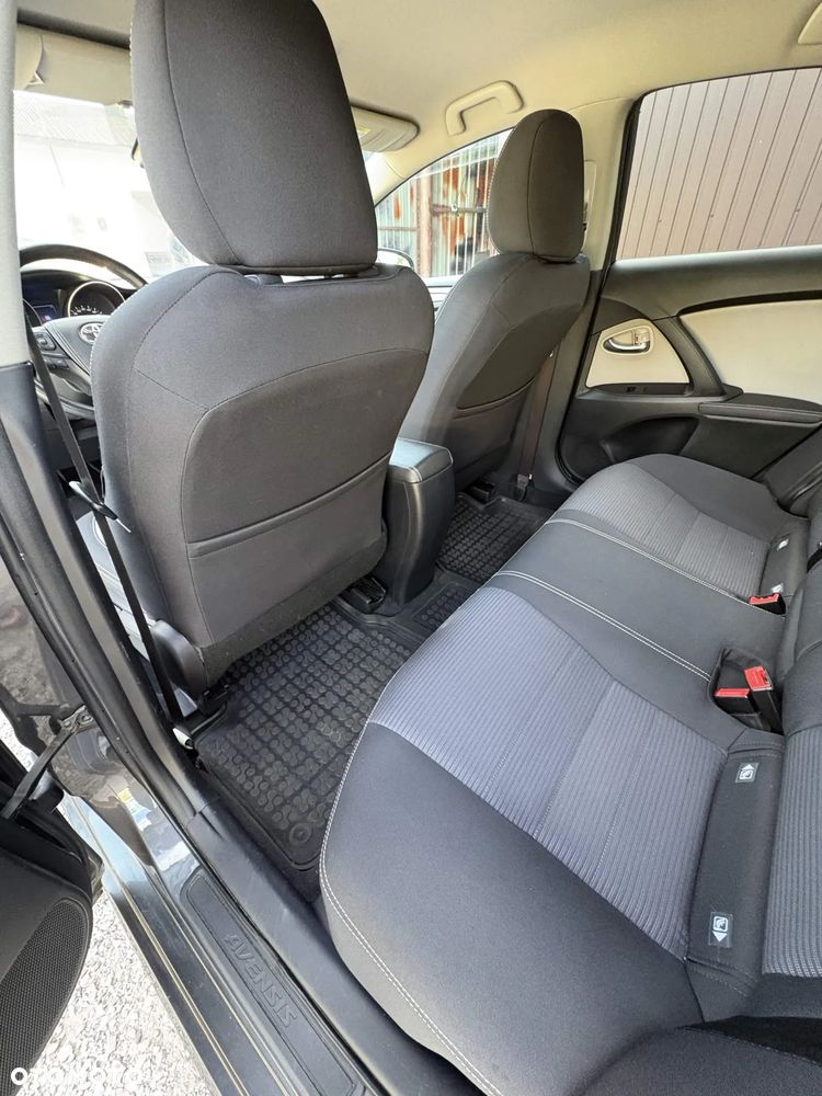 Toyota Avensis 1.8 Premium - 10