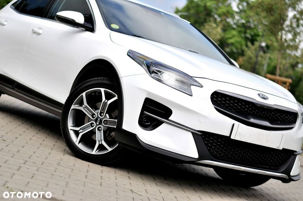Kia XCeed 1.6 CRDi mHEV L - 31