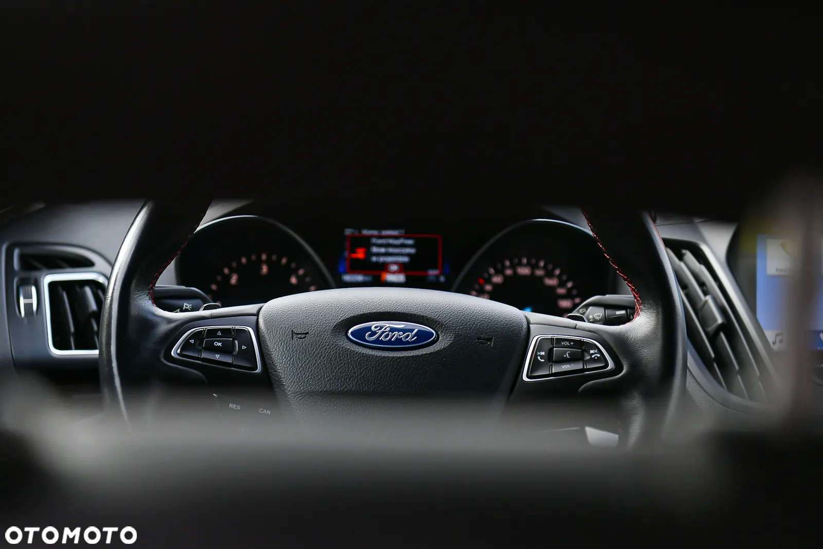 Ford Kuga 2.0 EcoBlue 4x4 ST-LINE - 25