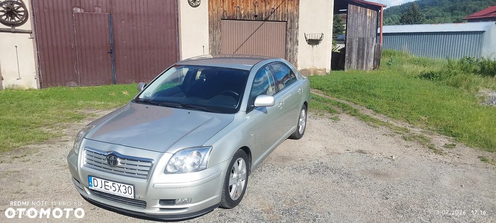 Toyota Avensis 1.8 VVT-i Sol - 1
