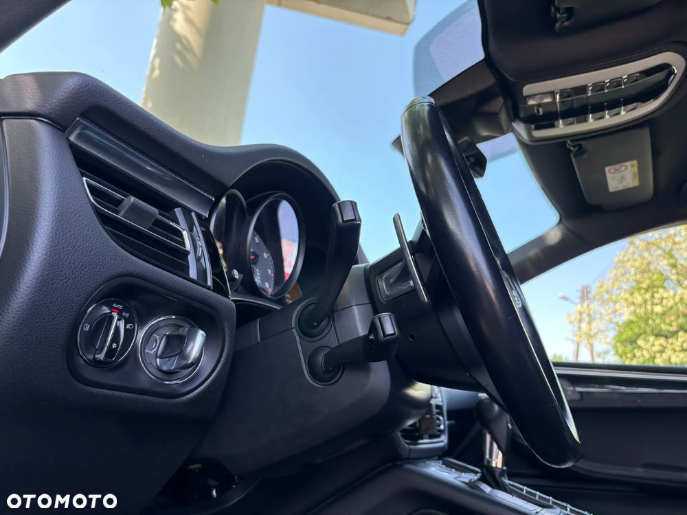 Porsche Macan - 10