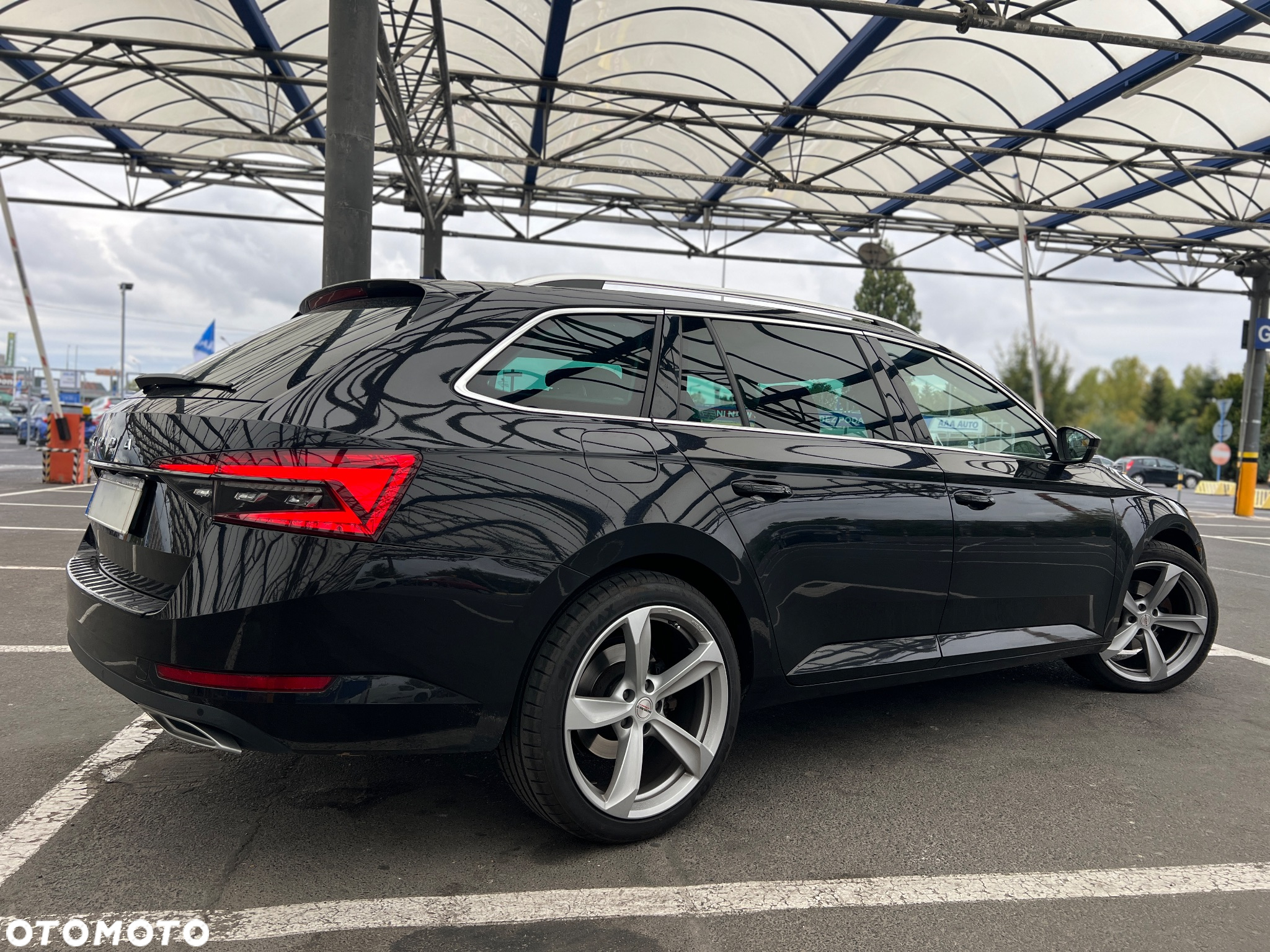 Skoda Superb 2.0 TDI SCR Style DSG - 2