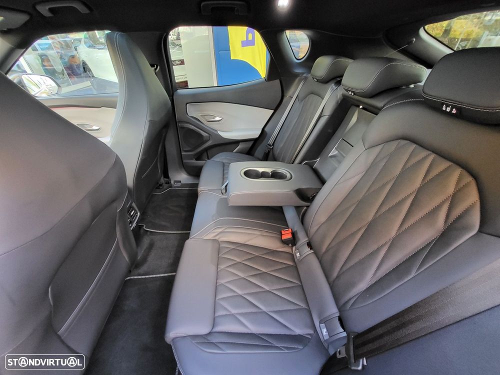 Ford Capri 77 kWh Premium - 18