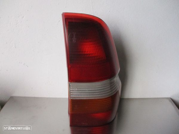Farolim Dto Ford Escort Vi Turnier (Gal, Anl) - 1