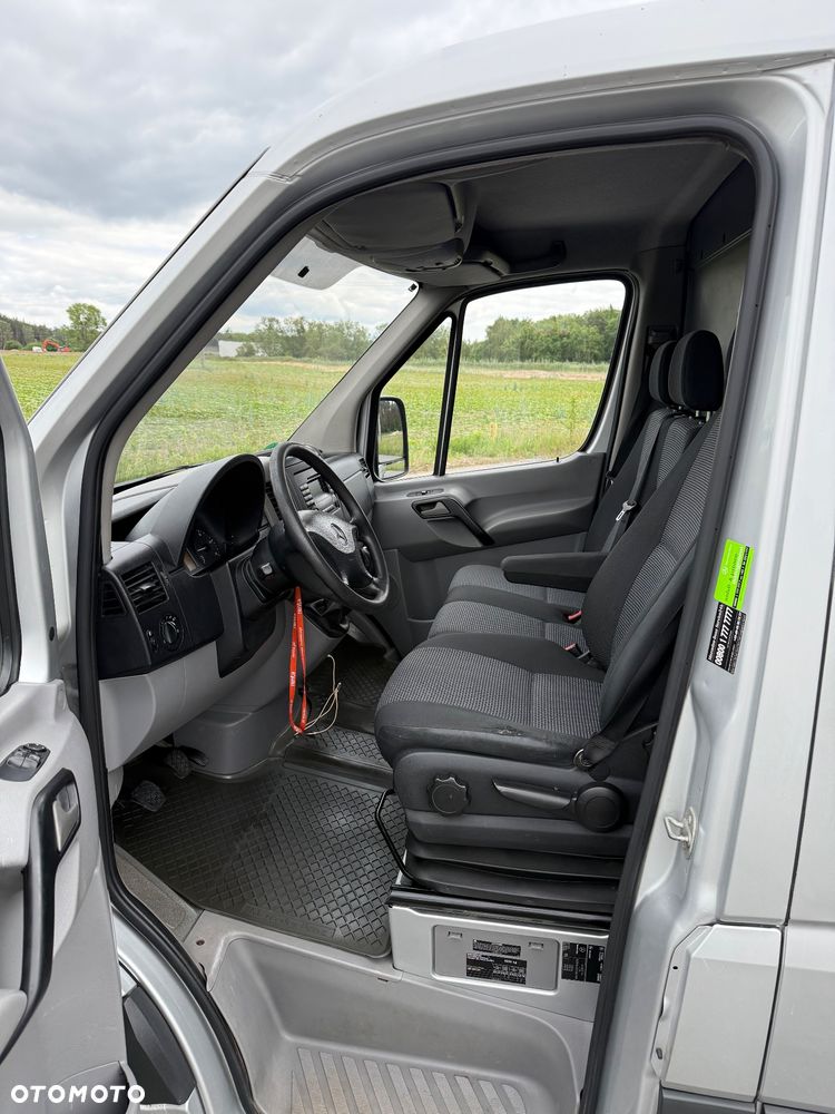 Mercedes-Benz Sprinter - 10