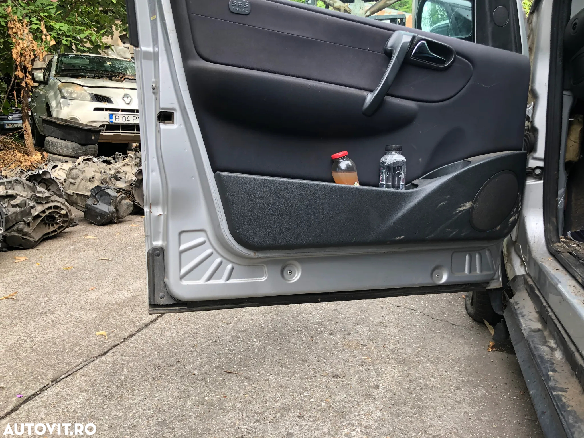 Usa stanga fata Mercedes Benz Vaneo gri argintiu - 3