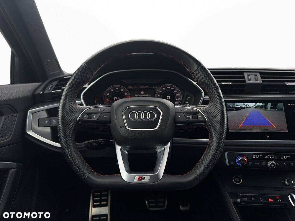 Audi Q3 Sportback - 11