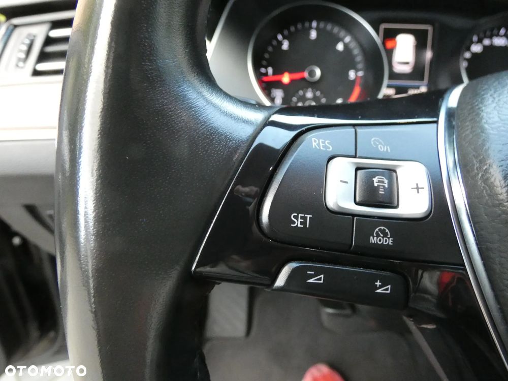 Volkswagen Passat 2.0 TDI BMT Highline DSG7 - 24