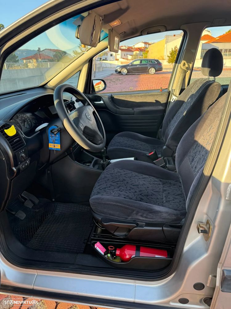 Opel Zafira - 4