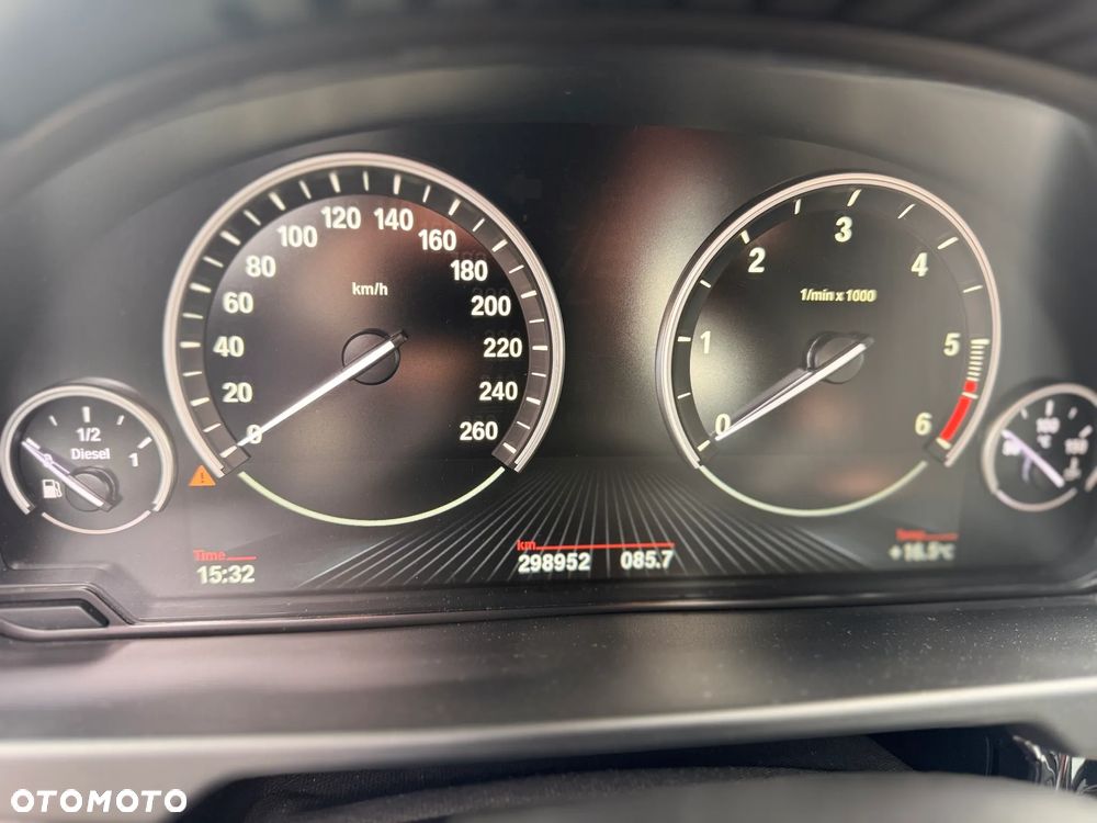 BMW X5 M M50d - 11