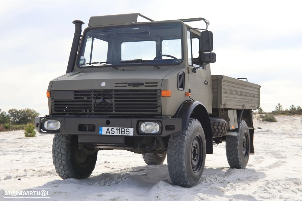 Mercedes Benz Unimog - 19