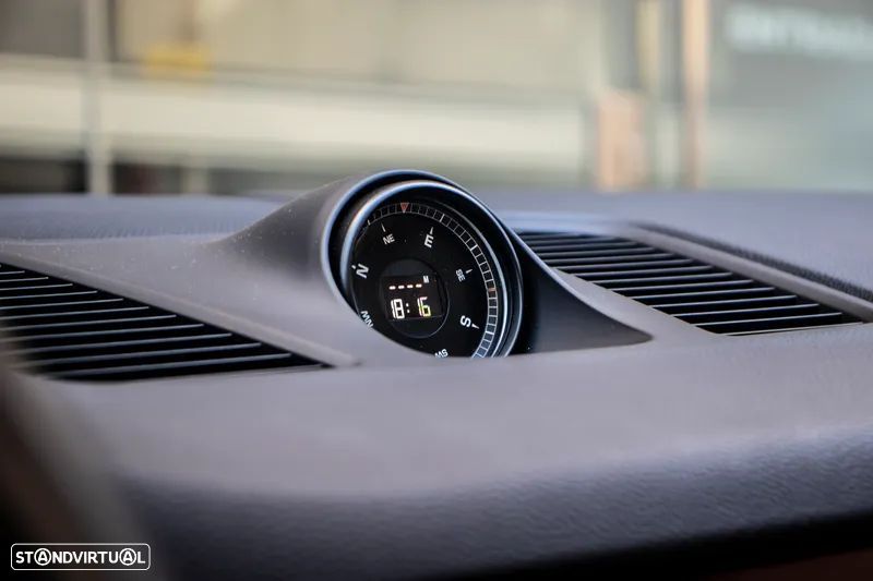 Porsche Cayenne - 15