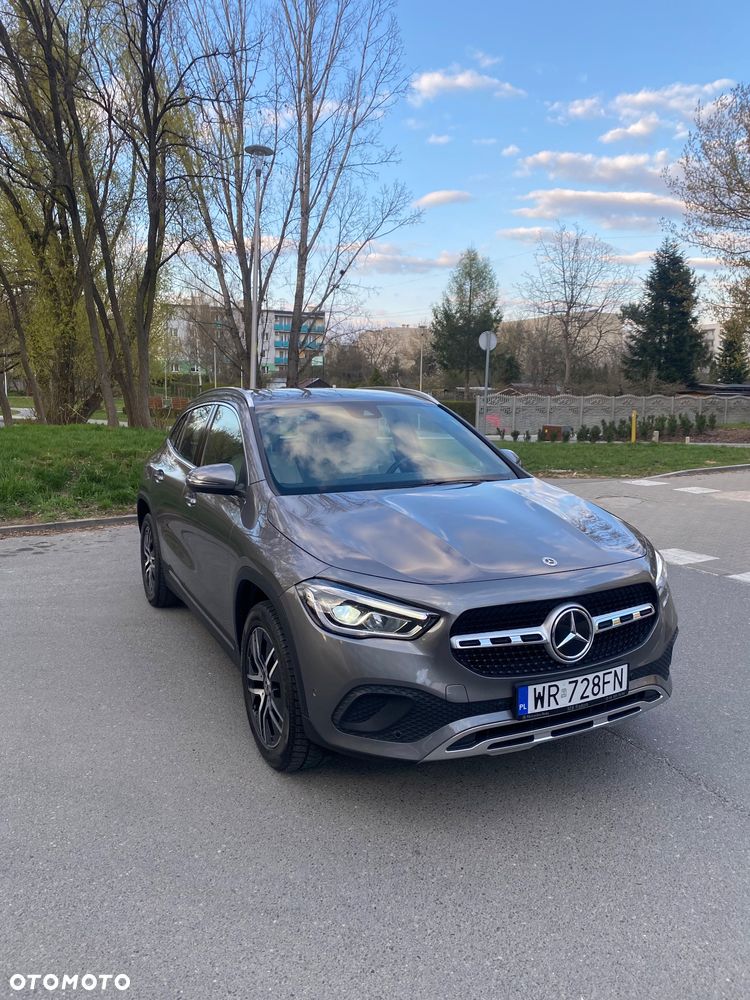 Mercedes-Benz GLA 200 - 1