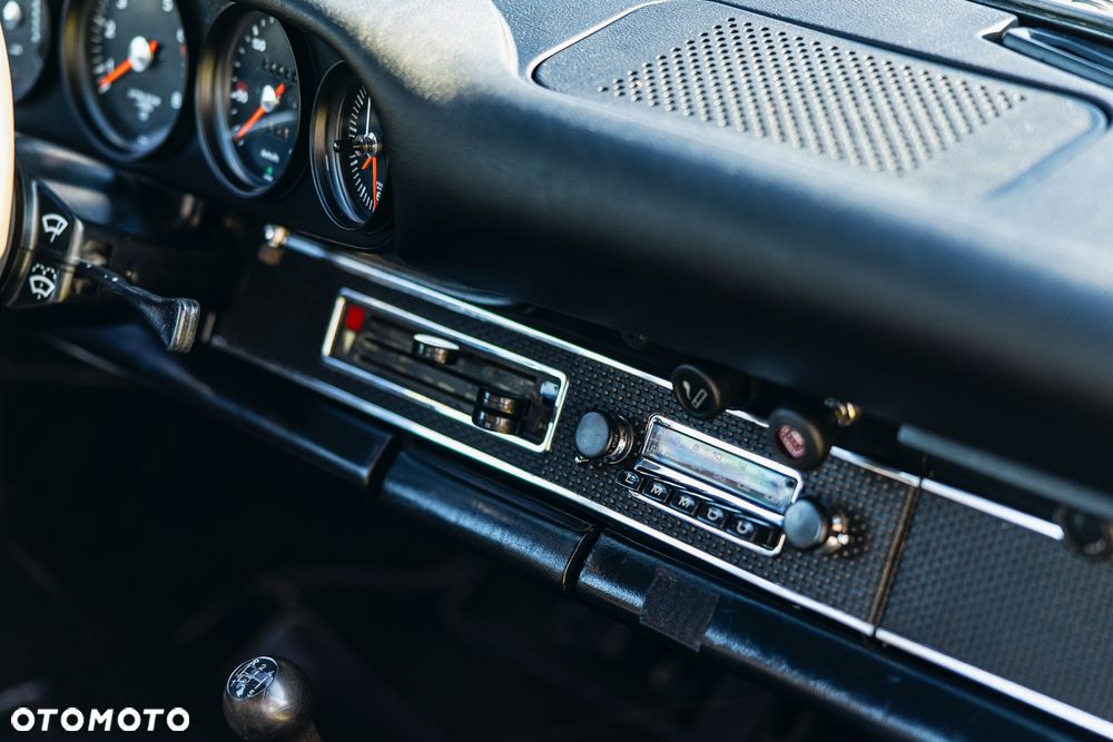 Porsche 911 - 25
