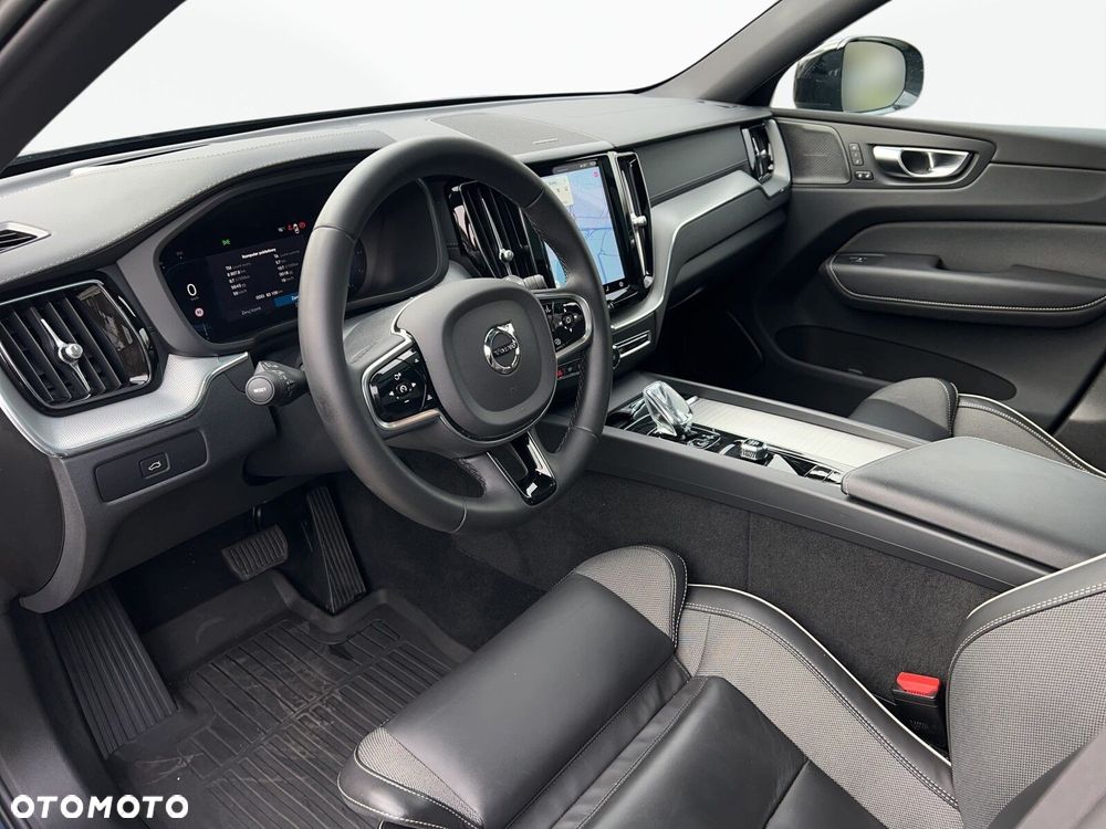 Volvo XC 60 B5 D AWD Ultimate Dark - 11