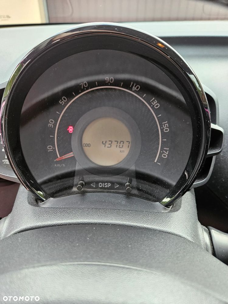 Toyota Aygo x-cite - 12
