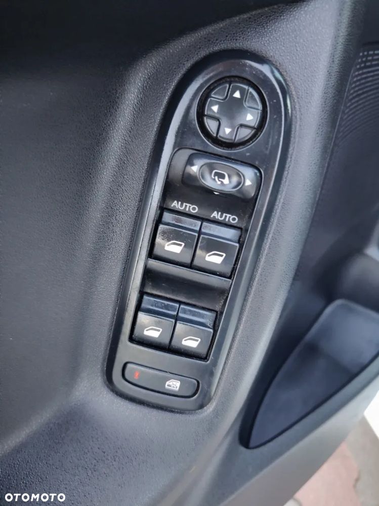 Citroën C3 1.6 e-HDi Exclusive - 20