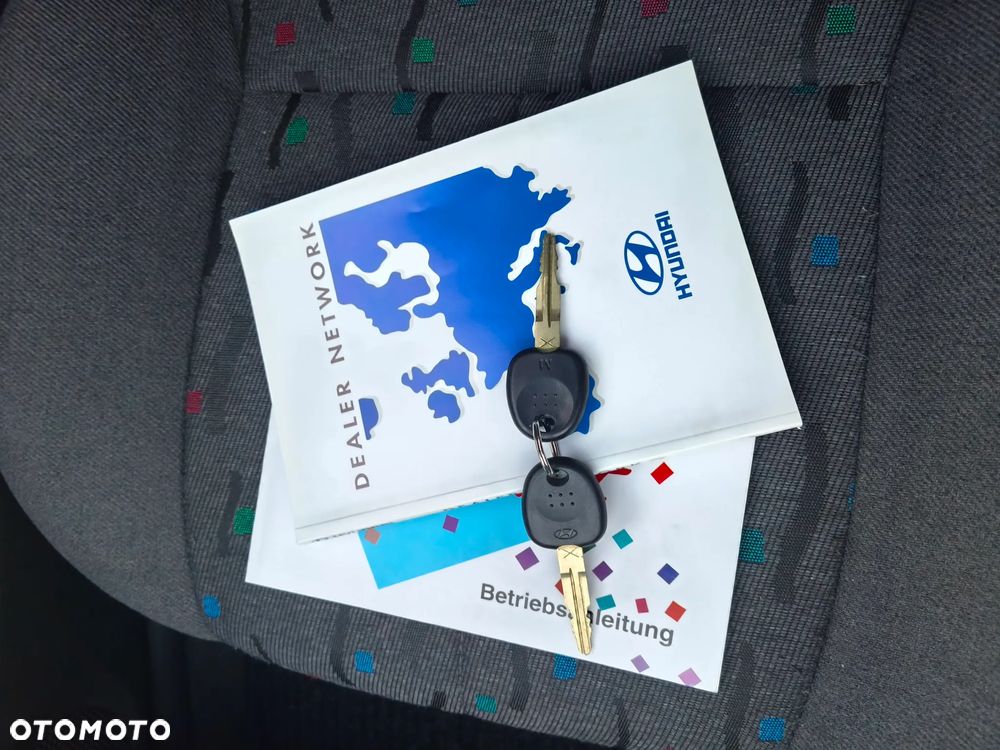 Hyundai Accent 1.3 GLS - 32