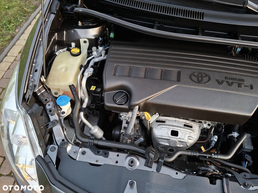 Toyota Auris 1.33 VVT-i Terra - 38