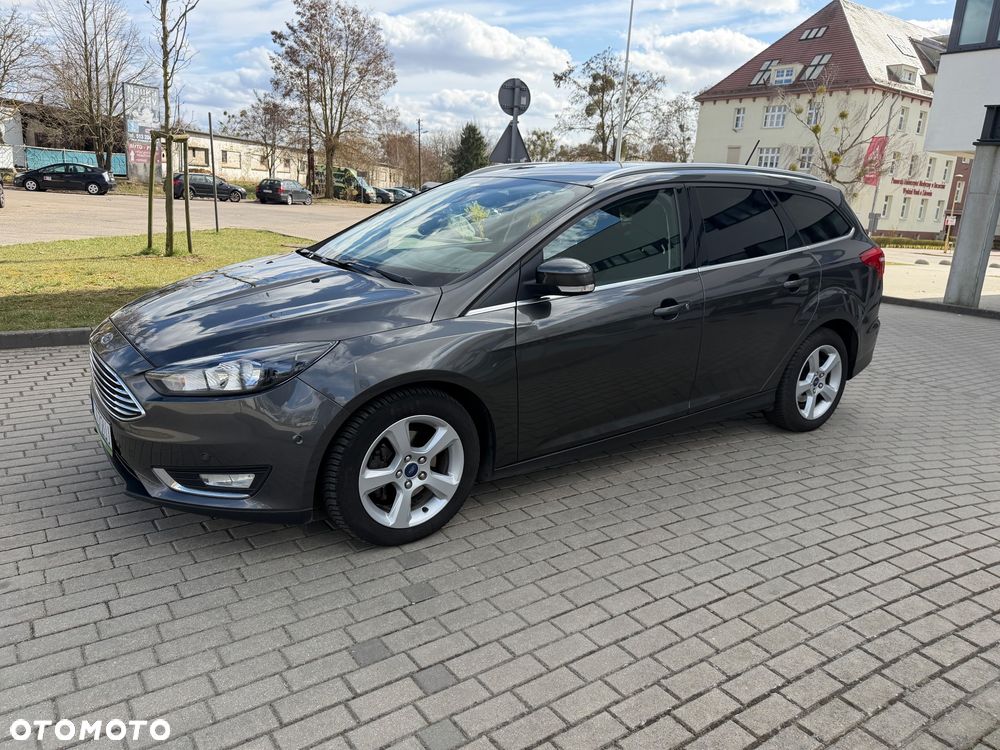Ford Focus 1.0 EcoBoost Titanium - 11