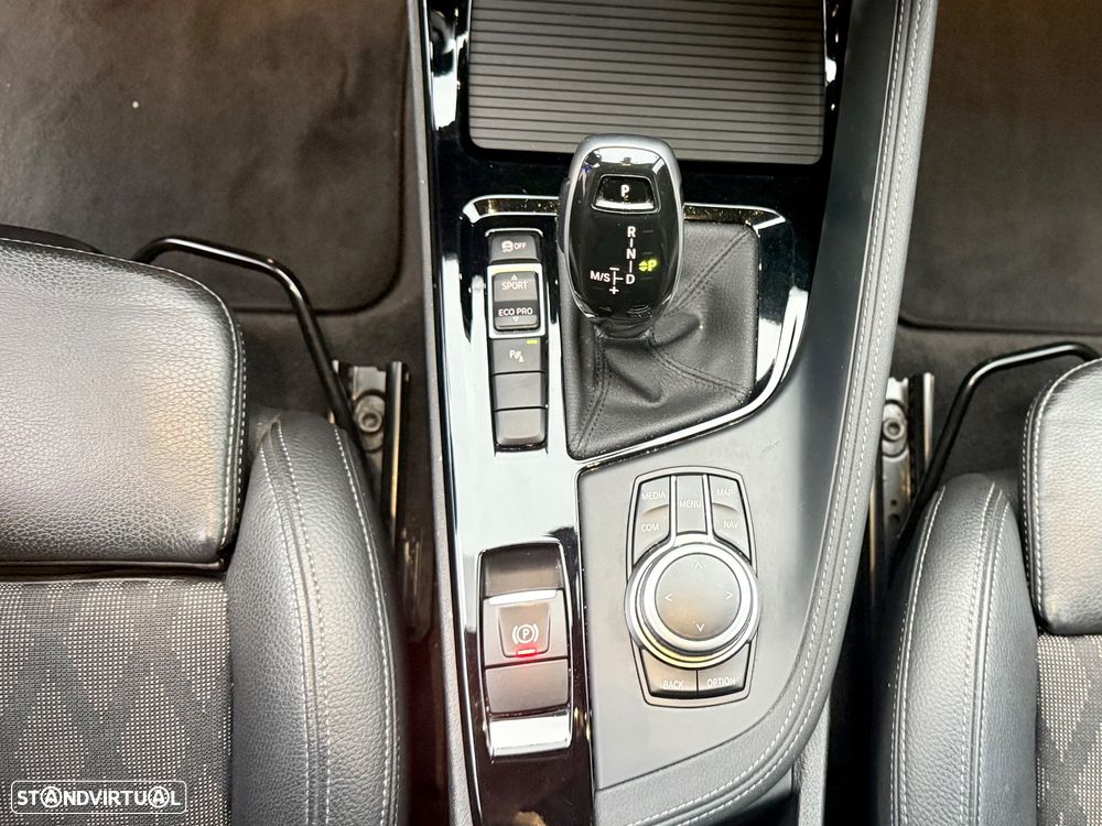 BMW X1 16 d sDrive Auto Line Sport - 22