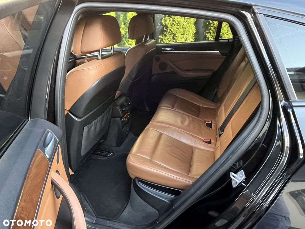 BMW X6 - 12