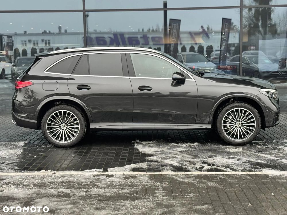 Mercedes-Benz GLC 300 e 4-Matic AMG Line - 7