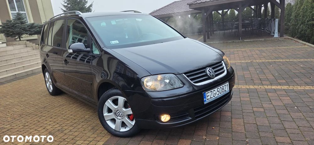 Volkswagen Touran 2.0 TDI DPF Highline - 28