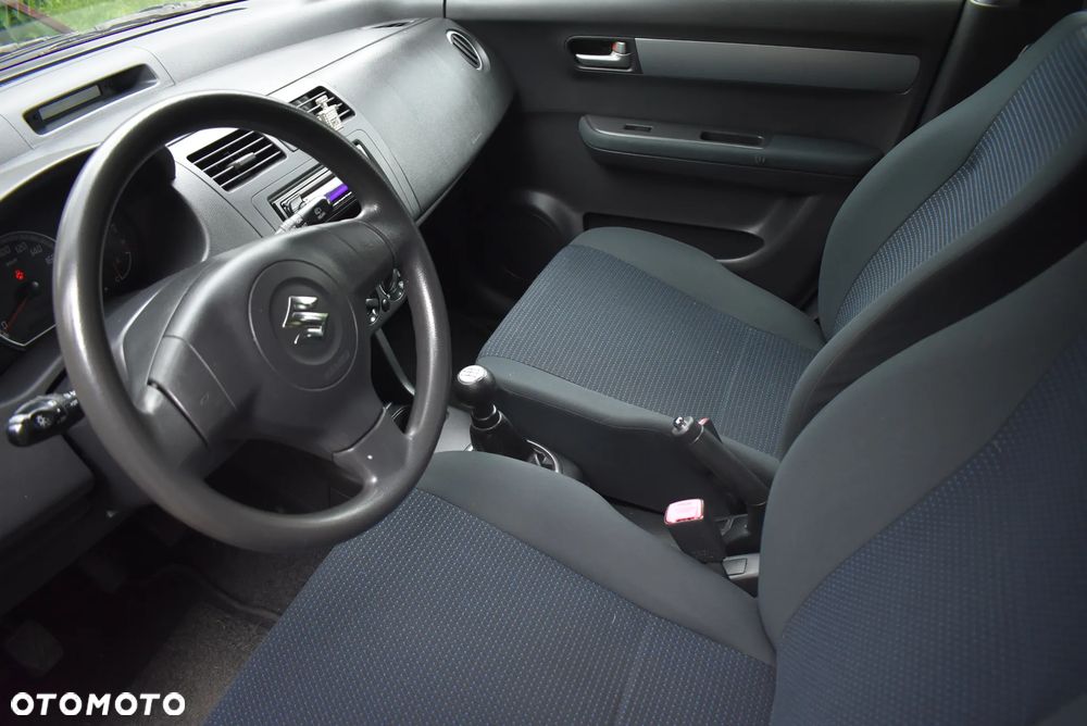 Suzuki Swift - 12