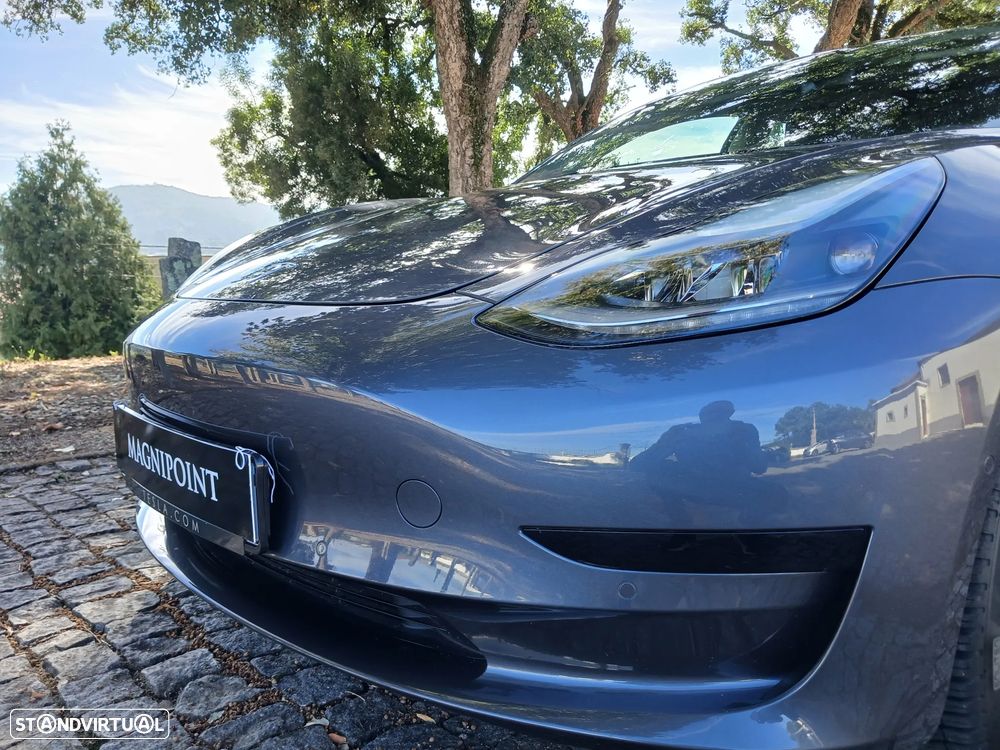 Tesla Model 3 - 7