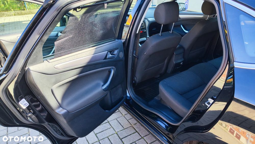 Ford Mondeo 1.6 T Titanium - 16