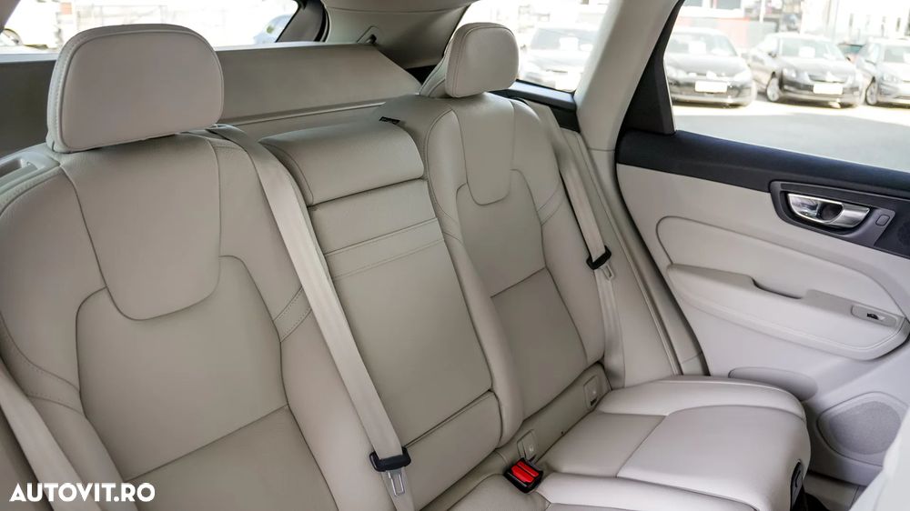 Volvo XC 60 Recharge T6 Twin Engine eAWD Inscription Expression - 29