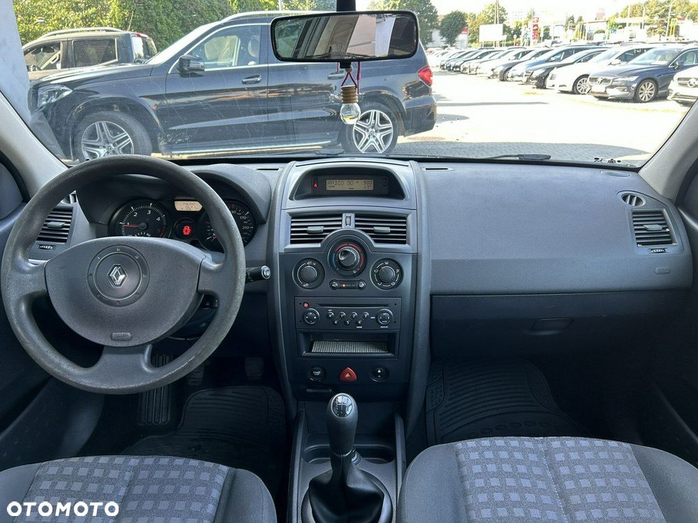 Renault Megane 1.5 dCi Authentique - 9