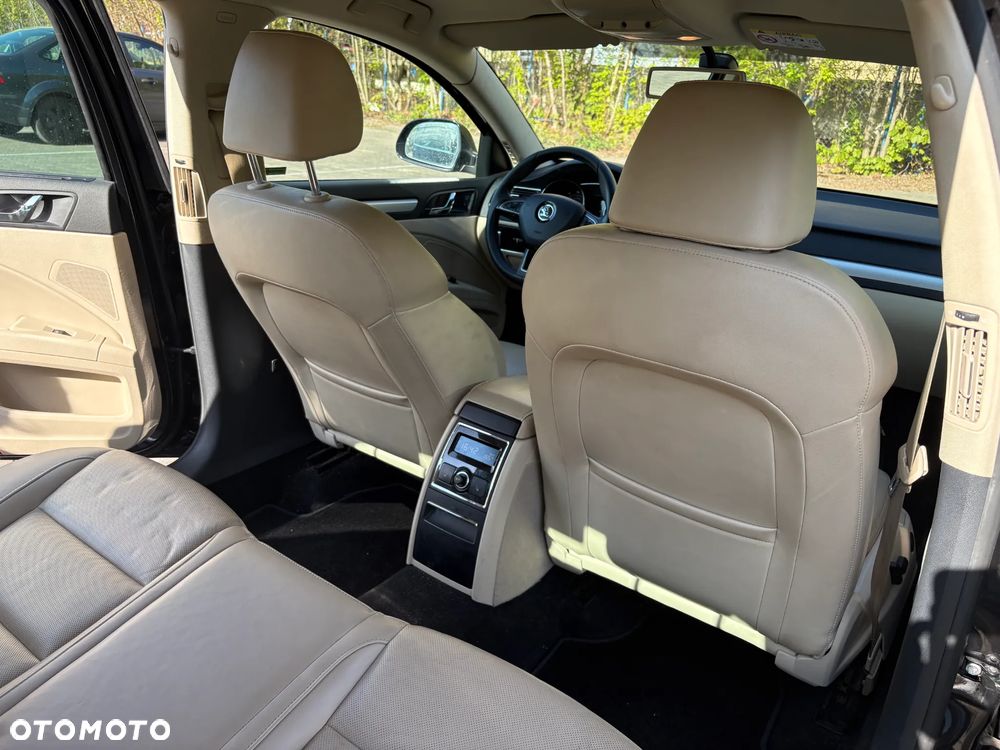 Skoda Superb 2.0 TSI Elegance DSG - 6