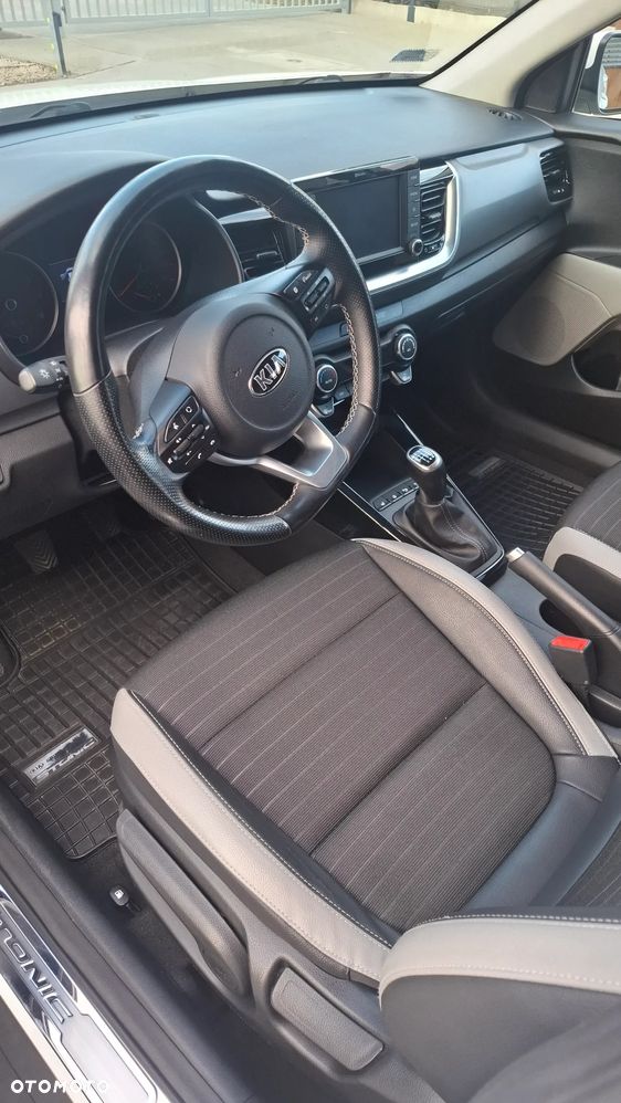 Kia Stonic 1.0 T-GDI L - 8