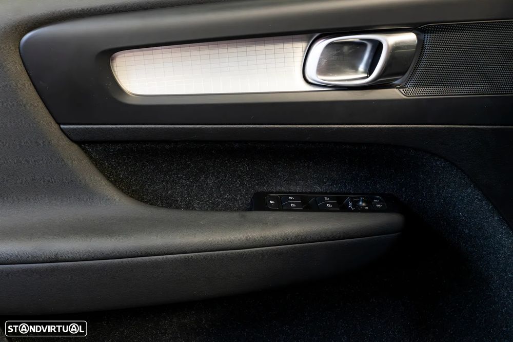 Volvo XC 40 1.5 T5 PHEV Momentum Plus - 22