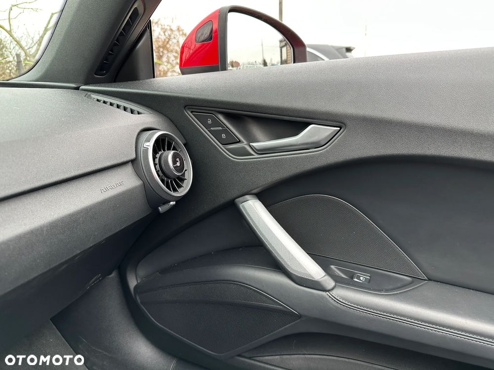 Audi TT Roadster - 16