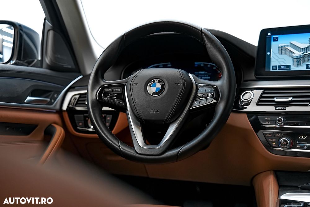 BMW Seria 5 520d Aut. Luxury Line - 25