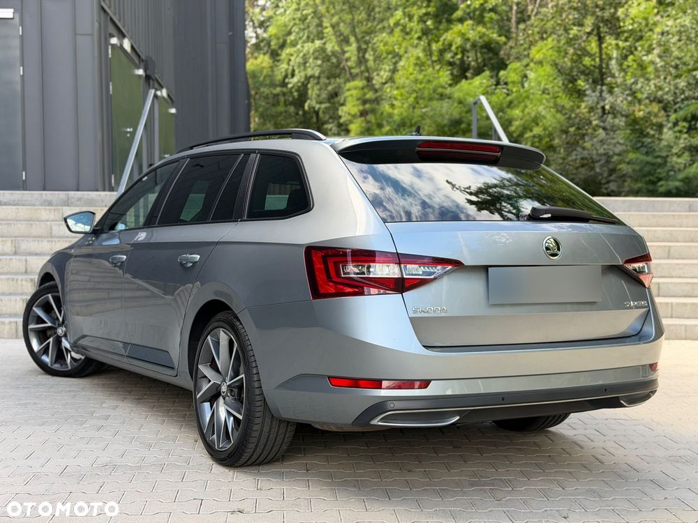 Skoda Superb 2.0 TDI DSG Sportline - 14