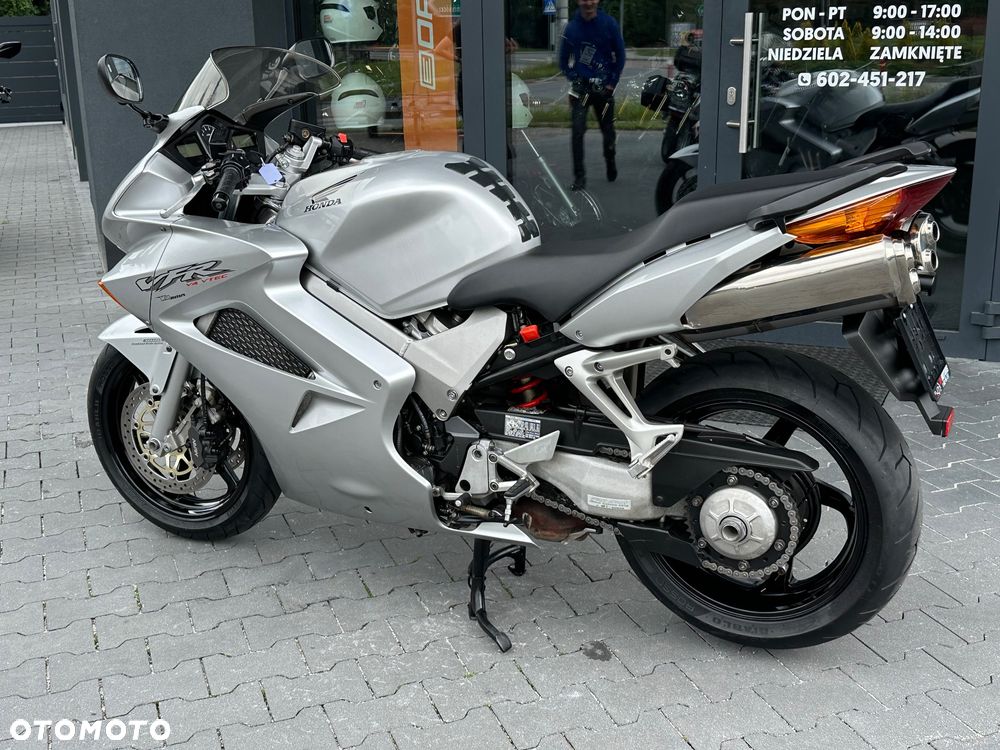 Honda VFR - 26